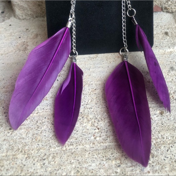 New Boho Purple Feather Earrings - Picture 4 of 5